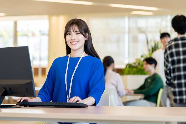 金融DX化加速のためlotの知識を深めることを推奨する様子を表したイメージ