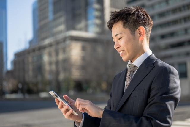 金融DX推進で顧客体験革新する様子を表したイメージ