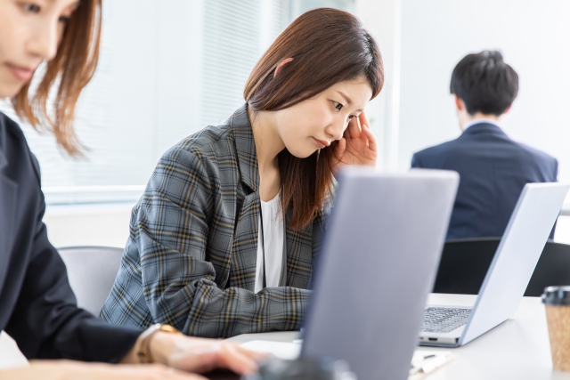 保険業界におけるDXとセキュリティの重要性について示したイメージ