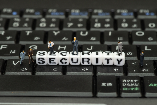 セキュリティ強化の必要性を表す金融DXのイメージ