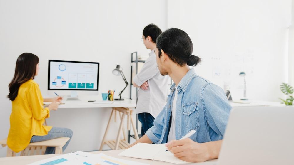 アジャイル開発のデメリットの把握により自社に合った実践を目指すイメージ