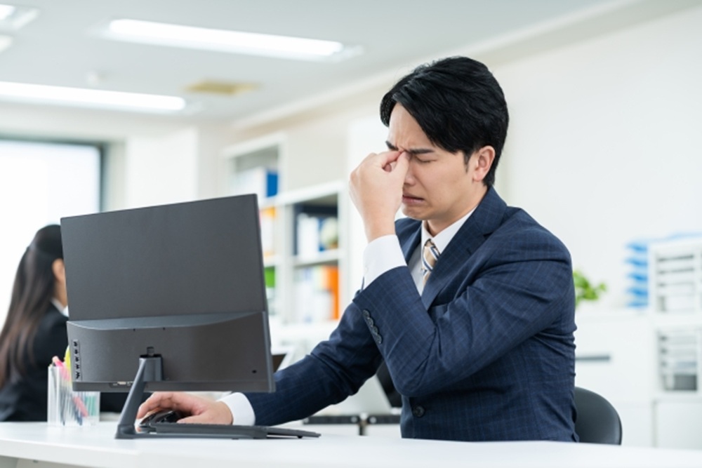 内製化の失敗に悩むイメージ