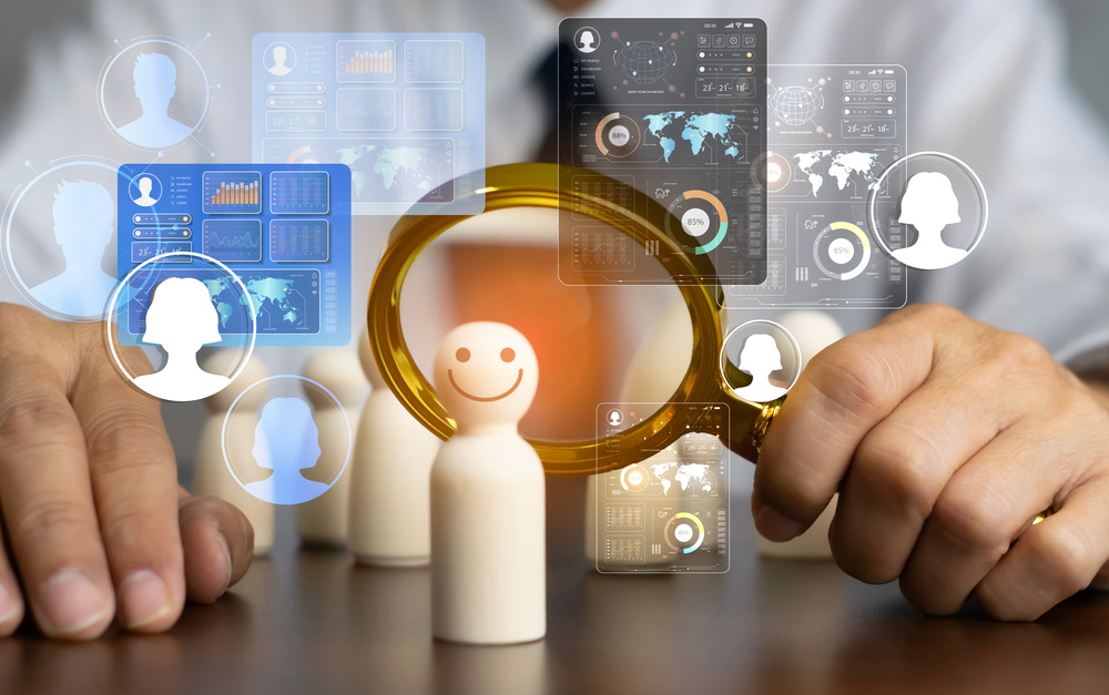 他社が直面した課題といかにして変革を成し遂げたかの具体的なストーリーから学び自社の取り組みを成功へ導く人事評価DXのイメージ