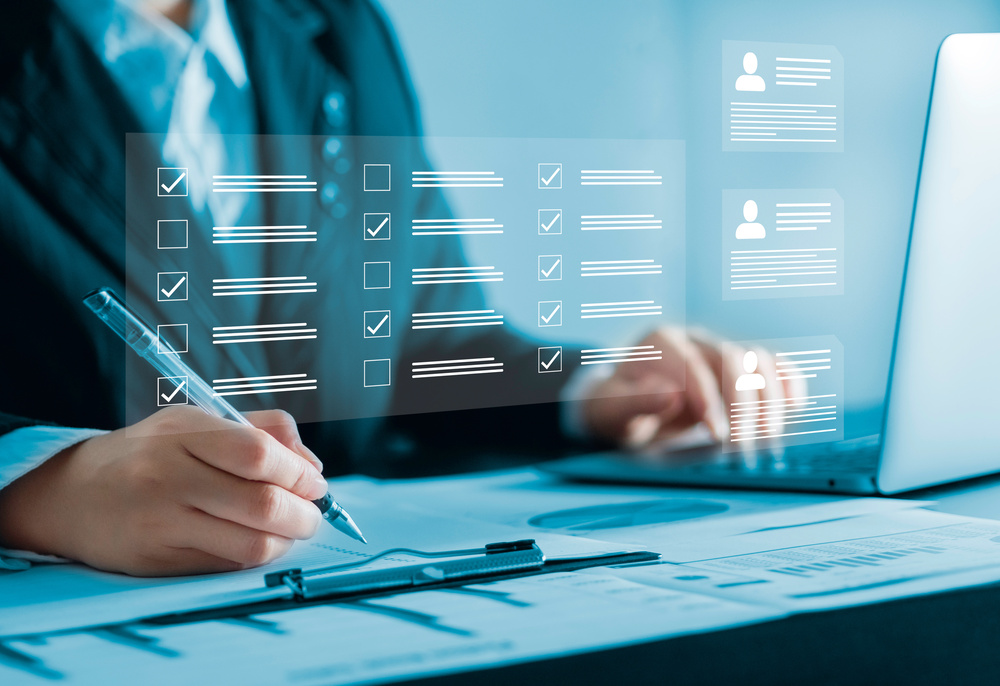 データ活用で企業成長と組織力向上を実現する労務DXのイメージ