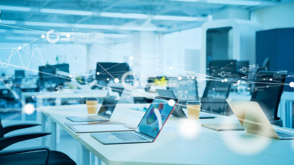 ERP導入の失敗リスクと対策の重要性を示す総務DXのイメージ